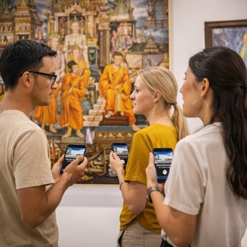 Siamnity est une application d’audioguide intelligente, discrètement assistée par l’intelligence artificielle, qui permet aux amateurs de culture d’explorer le patrimoine du Siam en toute autonomie, à leur propre rythme.